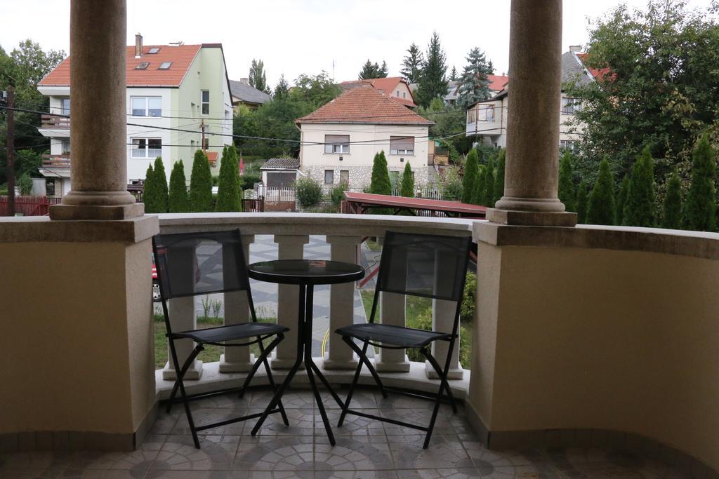 Aradi Vendeghaz Hotel Miskolc Exterior photo
