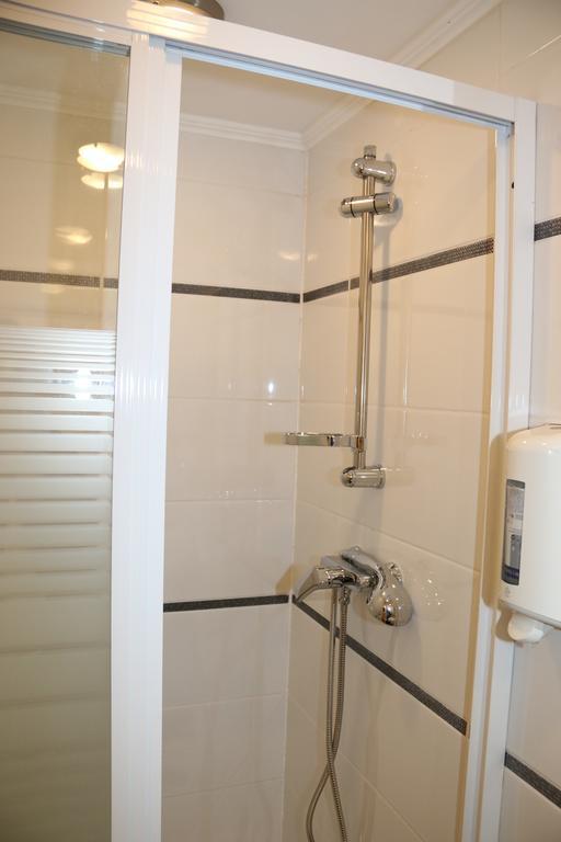 Aradi Vendeghaz Hotel Miskolc Room photo
